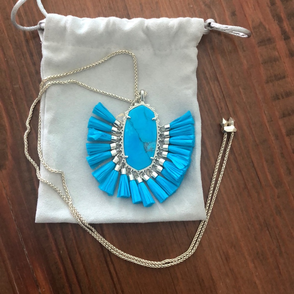 Kendra Scott necklace